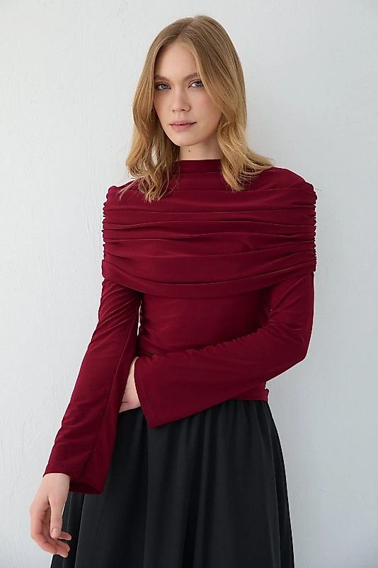 Drapeli Kayık Yaka Sandy Body – Zamansız Şıklık